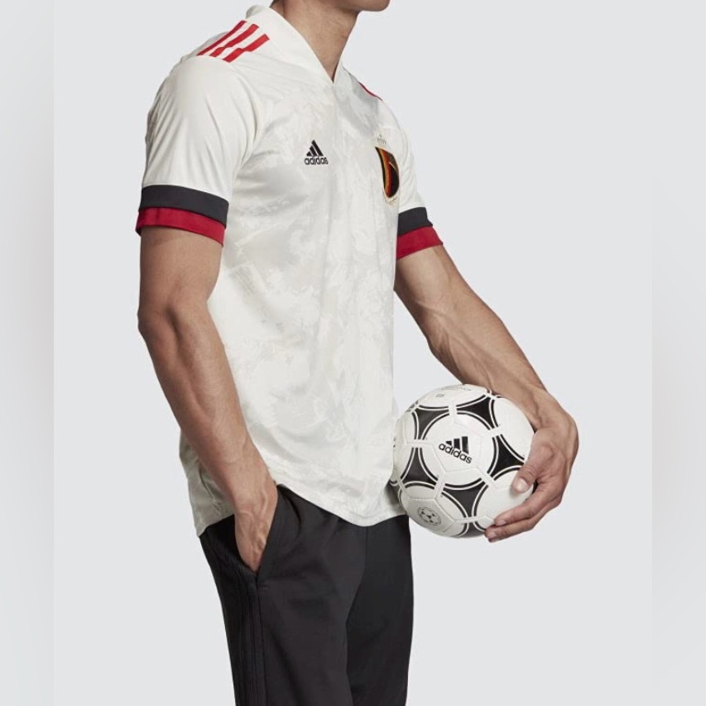 Men’s adidas Belgium Away Soccer Jersey Ribbed V-neck Belgium woven crest size S - Picture 7 of 7